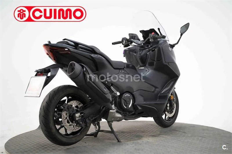 Yamaha TMAX 560 – Vista 4