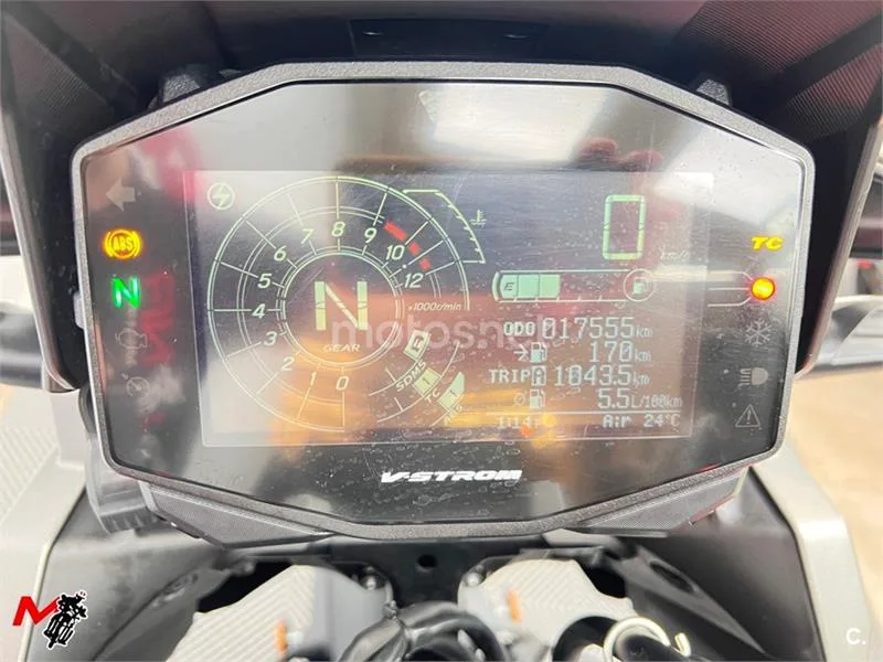 Suzuki V-Strom 1050 – Vista 9