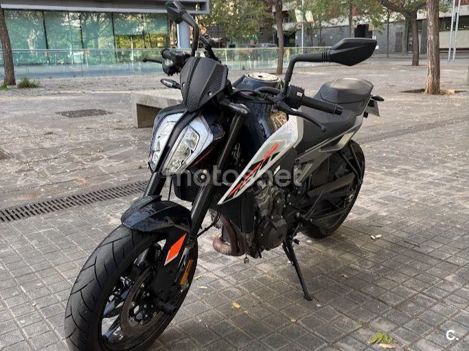 KTM 790 – Vista 4