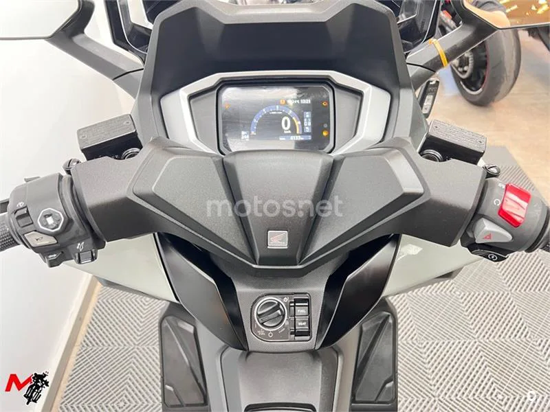 Honda Forza 350 – Vista 6