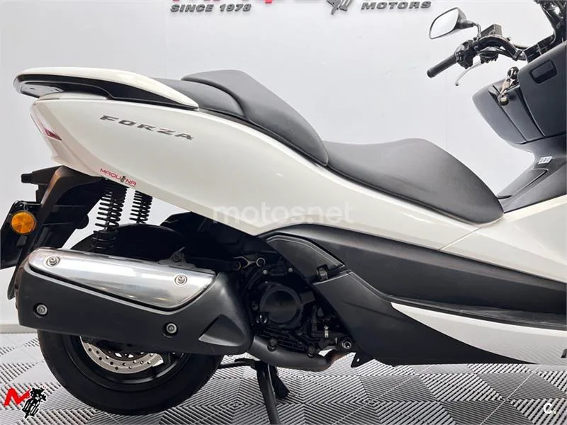 Honda Forza 300 – Vista 4