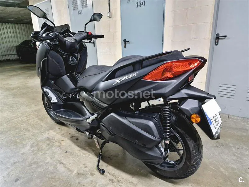 Yamaha XMAX 300 – Vista 7