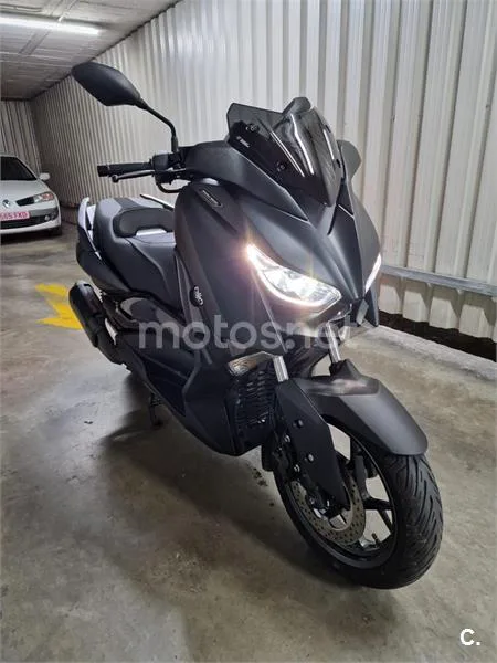 Yamaha XMAX 300 – Vista 8