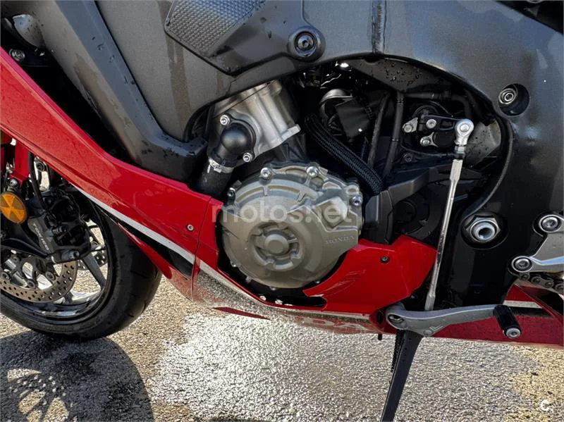 Honda CBR 1000 RR Fireblade – Vista 12