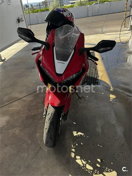 Honda CBR 1000 RR Fireblade – Vista 10
