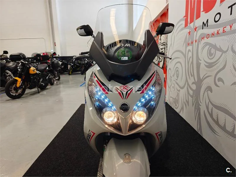 SYM Maxsym 400 – Vista 4