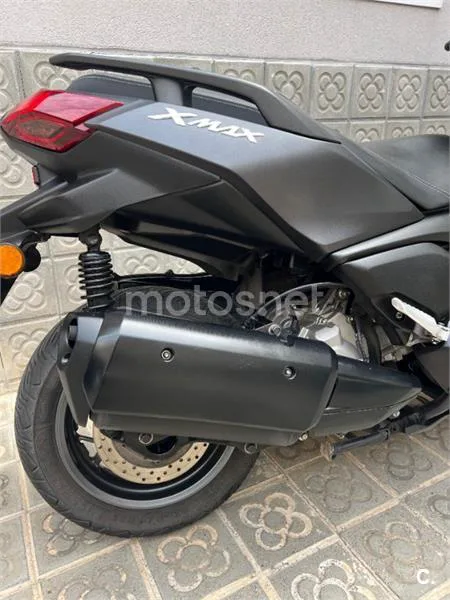 Yamaha XMAX 300 – Vista 7