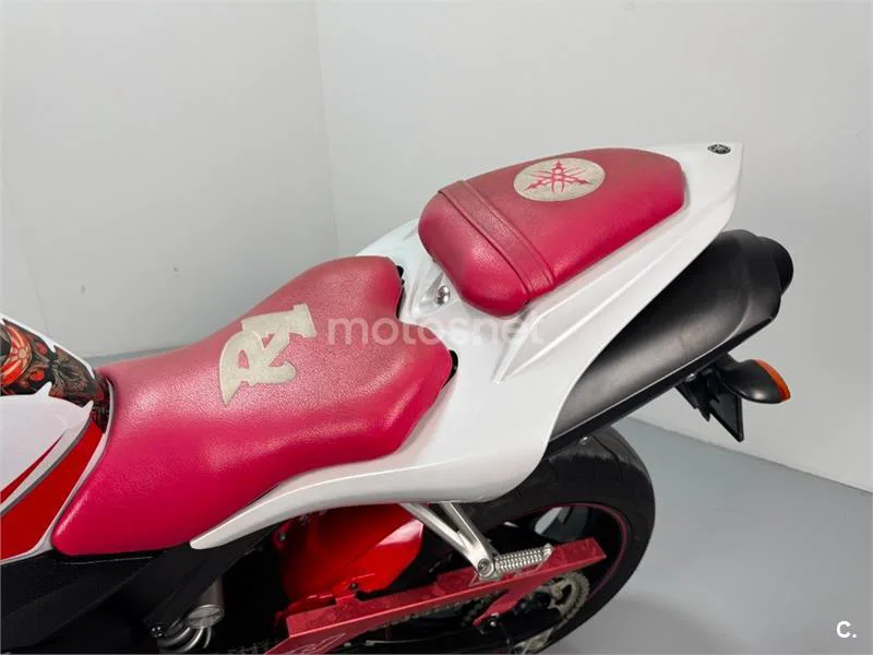 Yamaha R1 – Vista 11