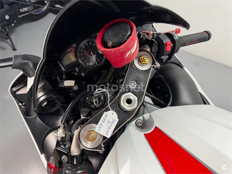 Yamaha R1 – Vista 15