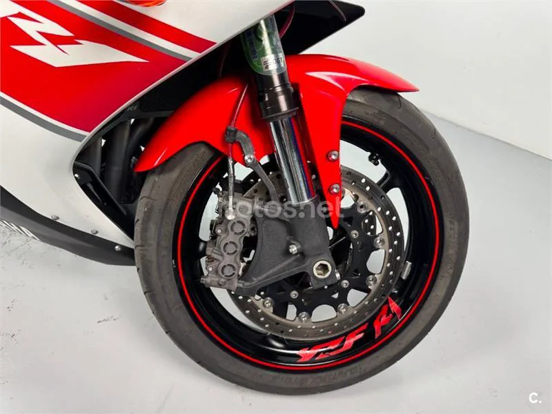 Yamaha R1 – Vista 18