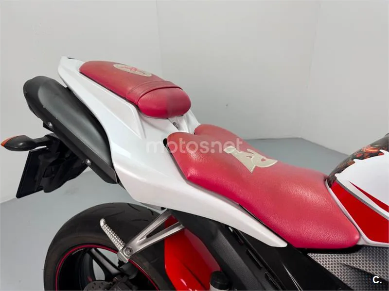 Yamaha R1 – Vista 20
