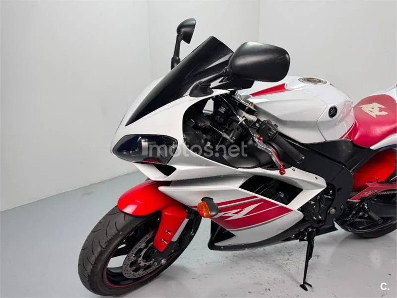 Yamaha R1 – Vista 4