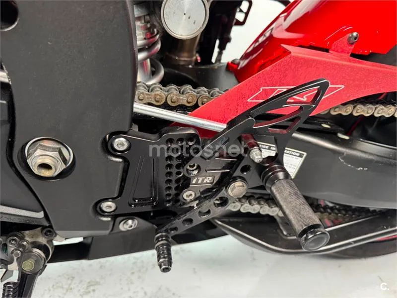 Yamaha R1 – Vista 9