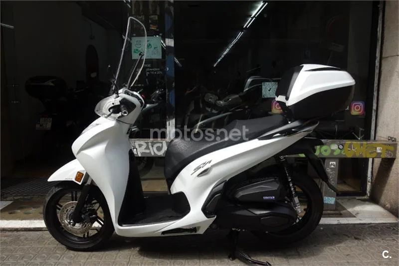 Honda SH 350i – Vista 15