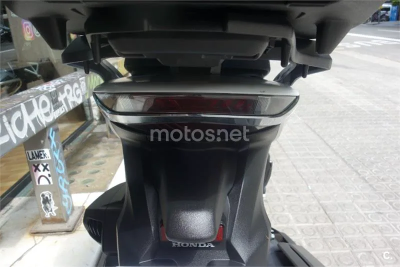 Honda SH 350i – Vista 6