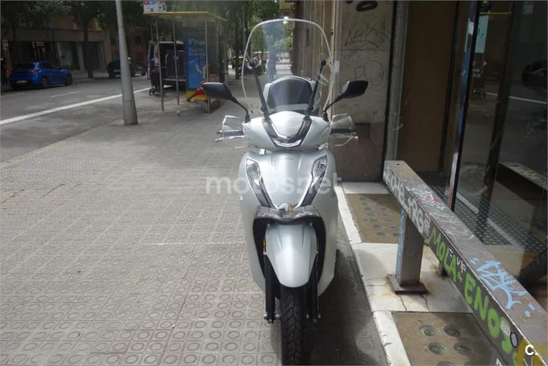 Honda SH 350i – Vista 10