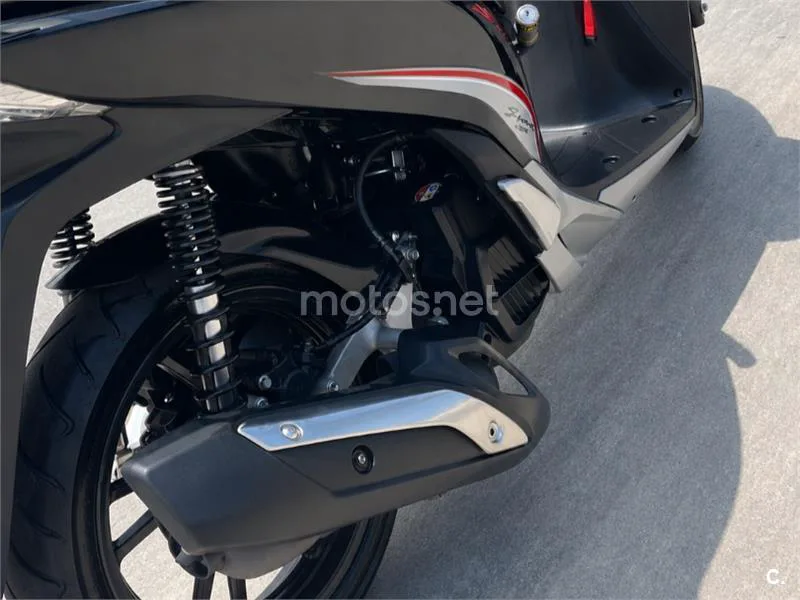 Honda SH 125i – Vista 5