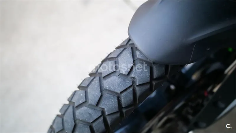 KTM 390 – Vista 13