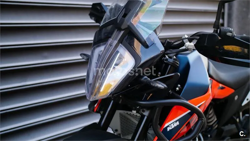 KTM 390 – Vista 16