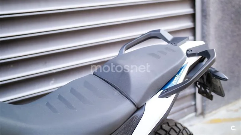 KTM 390 – Vista 22