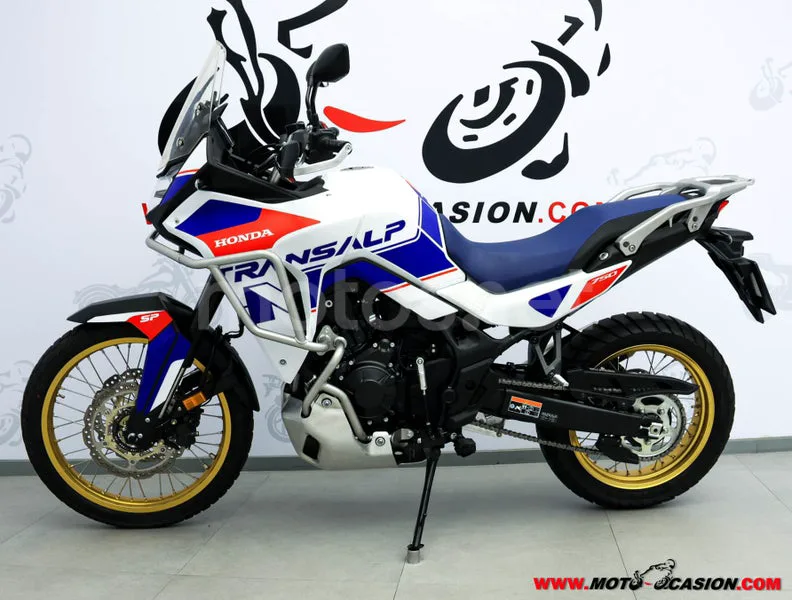 Honda XL 750 Transalp – Vista 7
