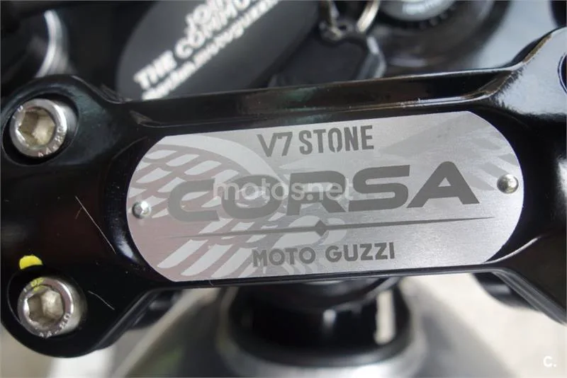 Moto Guzzi V7 – Vista 18