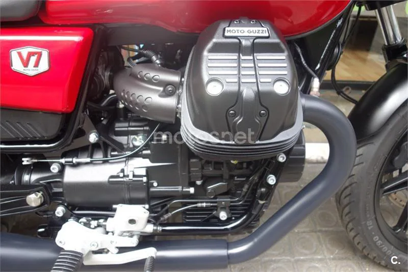 Moto Guzzi V7 – Vista 6