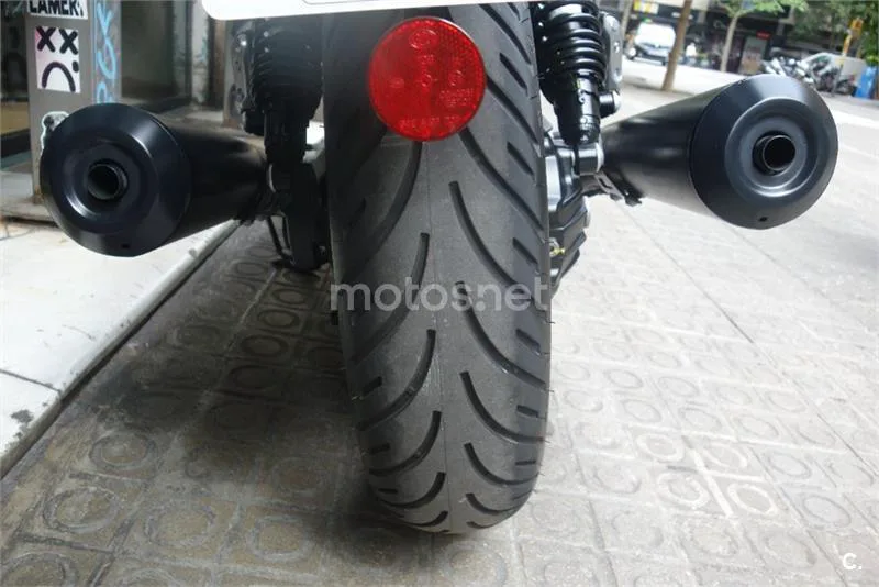 Moto Guzzi V7 – Vista 10