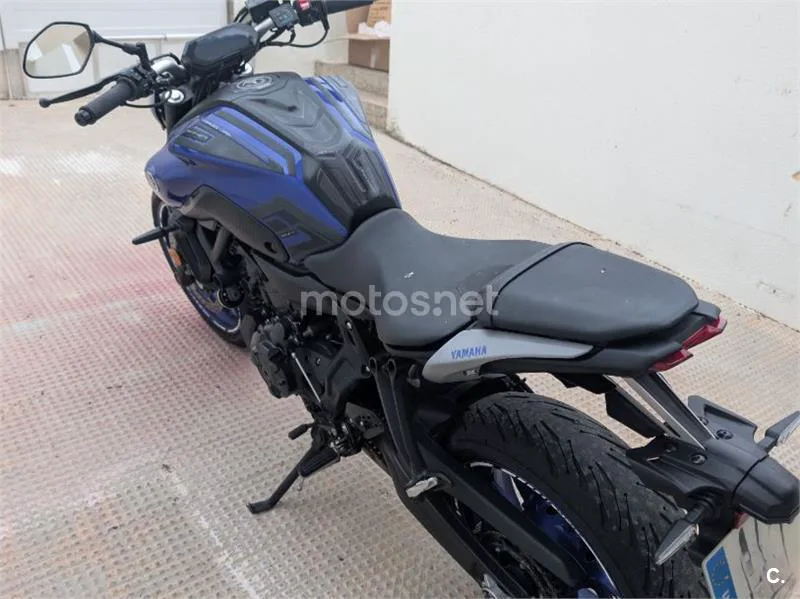 Yamaha MT-07 – Vista 7