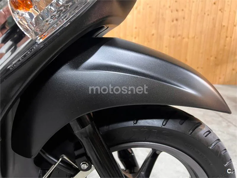 Yamaha D'elight 125 – Vista 38