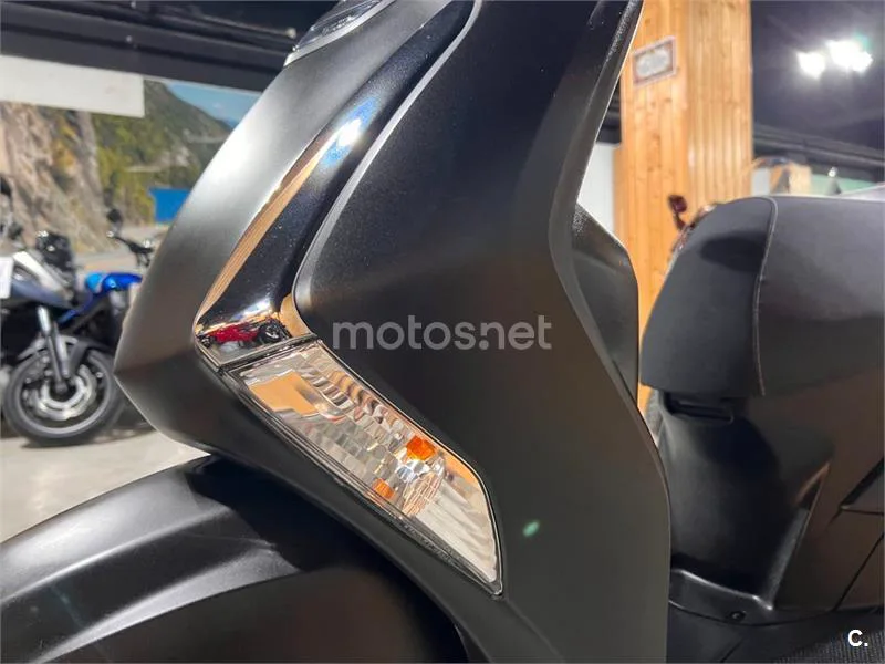 Yamaha D'elight 125 – Vista 72