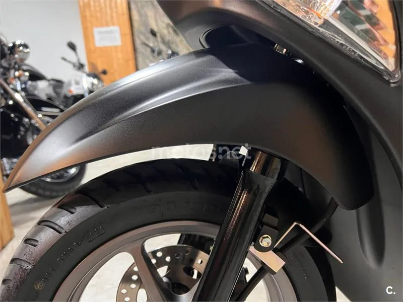 Yamaha D'elight 125 – Vista 76