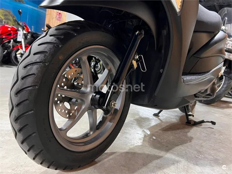 Yamaha D'elight 125 – Vista 78