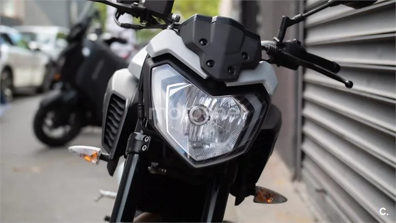 Yamaha MT-125 – Vista 11