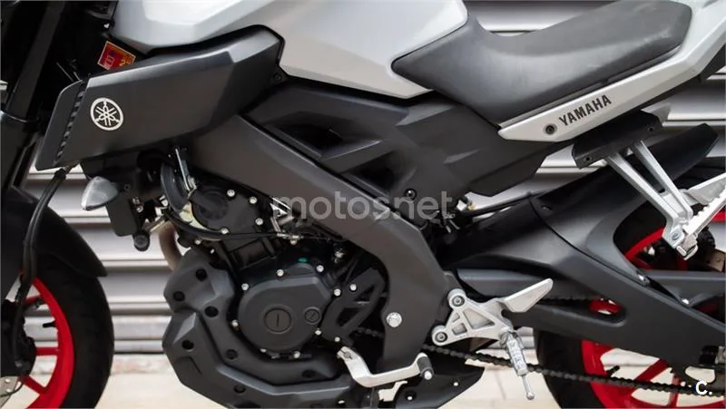 Yamaha MT-125 – Vista 16