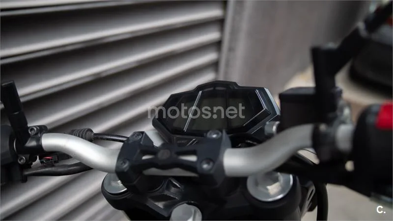 Yamaha MT-125 – Vista 9