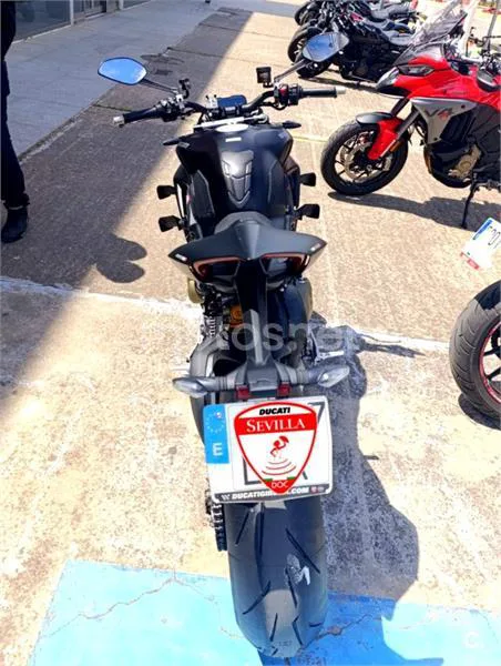 Ducati Streetfighter V4 - Vista 4