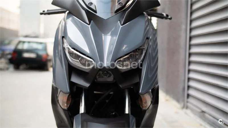 Yamaha XMAX 300 – Vista 15