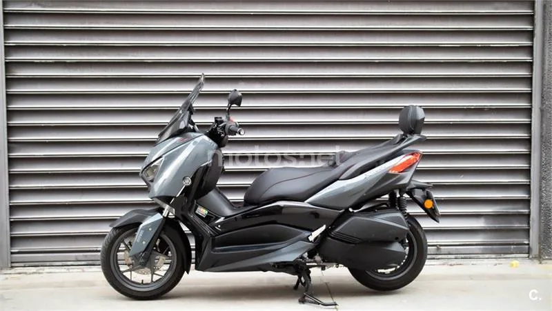 Yamaha XMAX 300 – Vista 16
