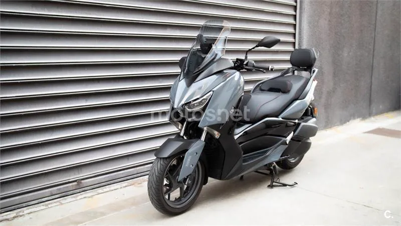 Yamaha XMAX 300 – Vista 17