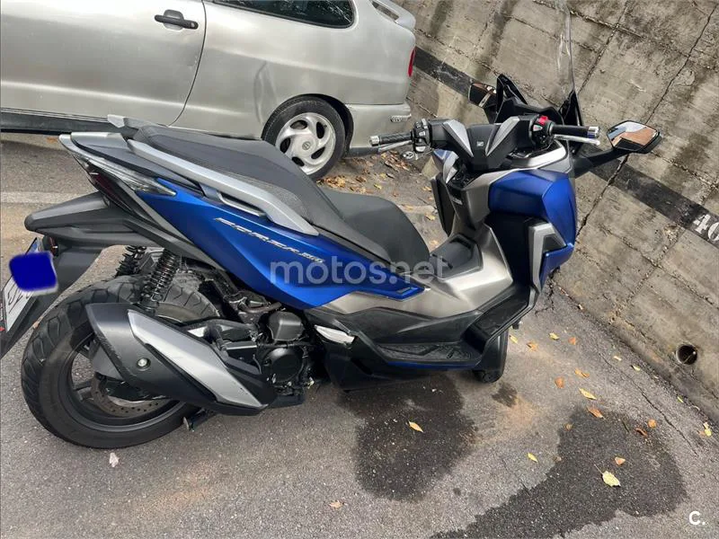 Honda Forza 350 - Vista 3