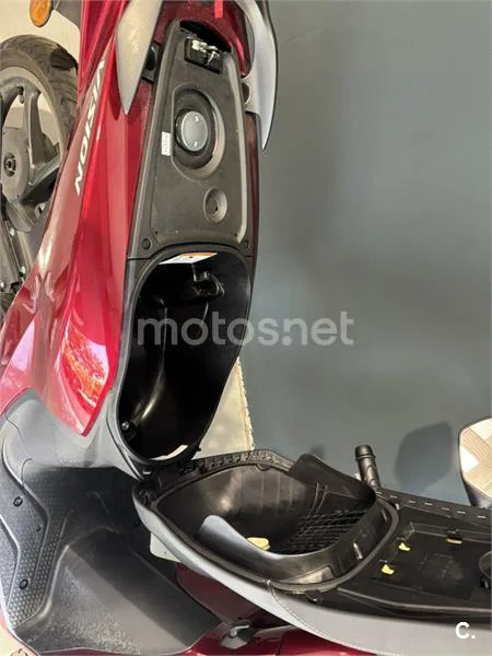 Honda Vision 110 – Vista 3