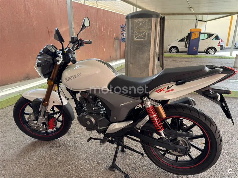 Keeway RKV 125 – Vista 7