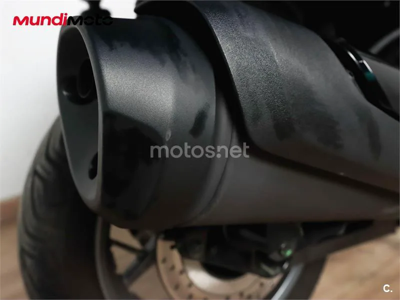 Yamaha XMAX 300 – Vista 13