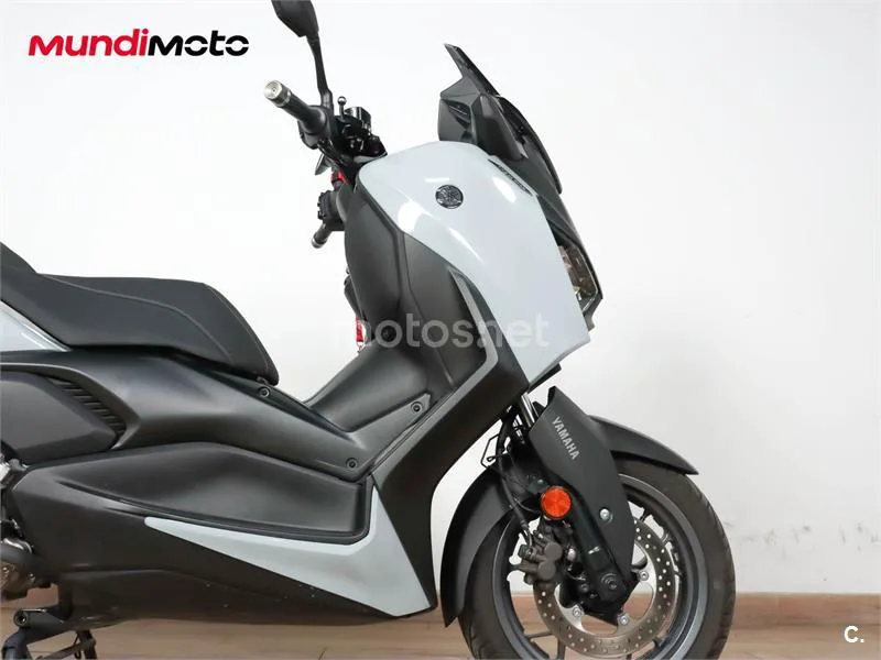Yamaha XMAX 300 – Vista 15