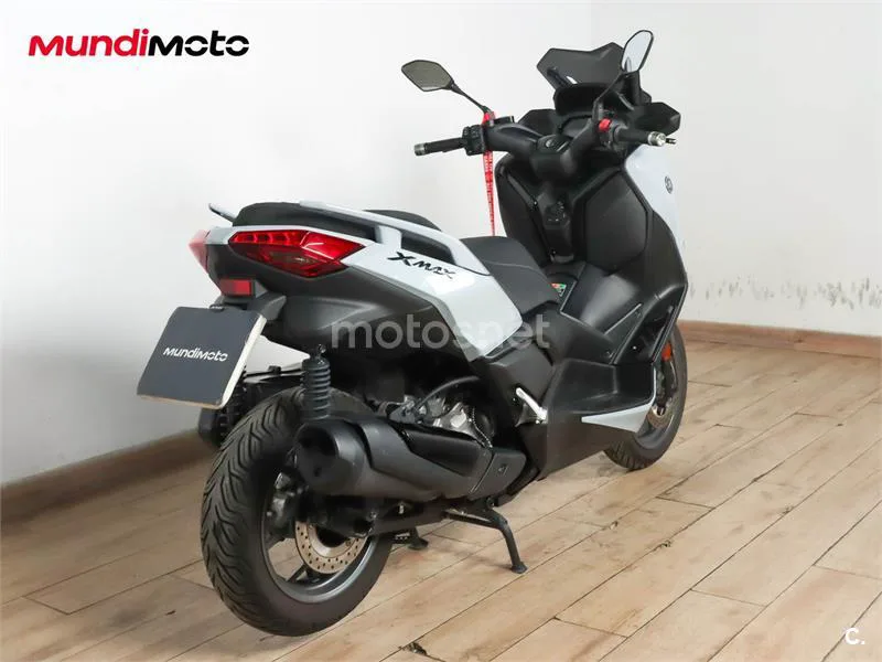 Yamaha XMAX 300 – Vista 3