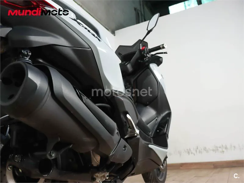 Yamaha XMAX 300 – Vista 4