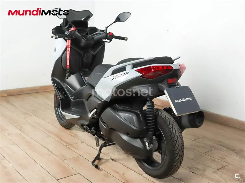 Yamaha XMAX 300 – Vista 8