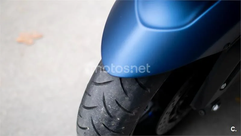 Yamaha TMAX – Vista 15