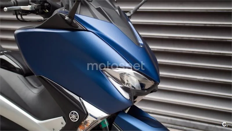 Yamaha TMAX – Vista 3